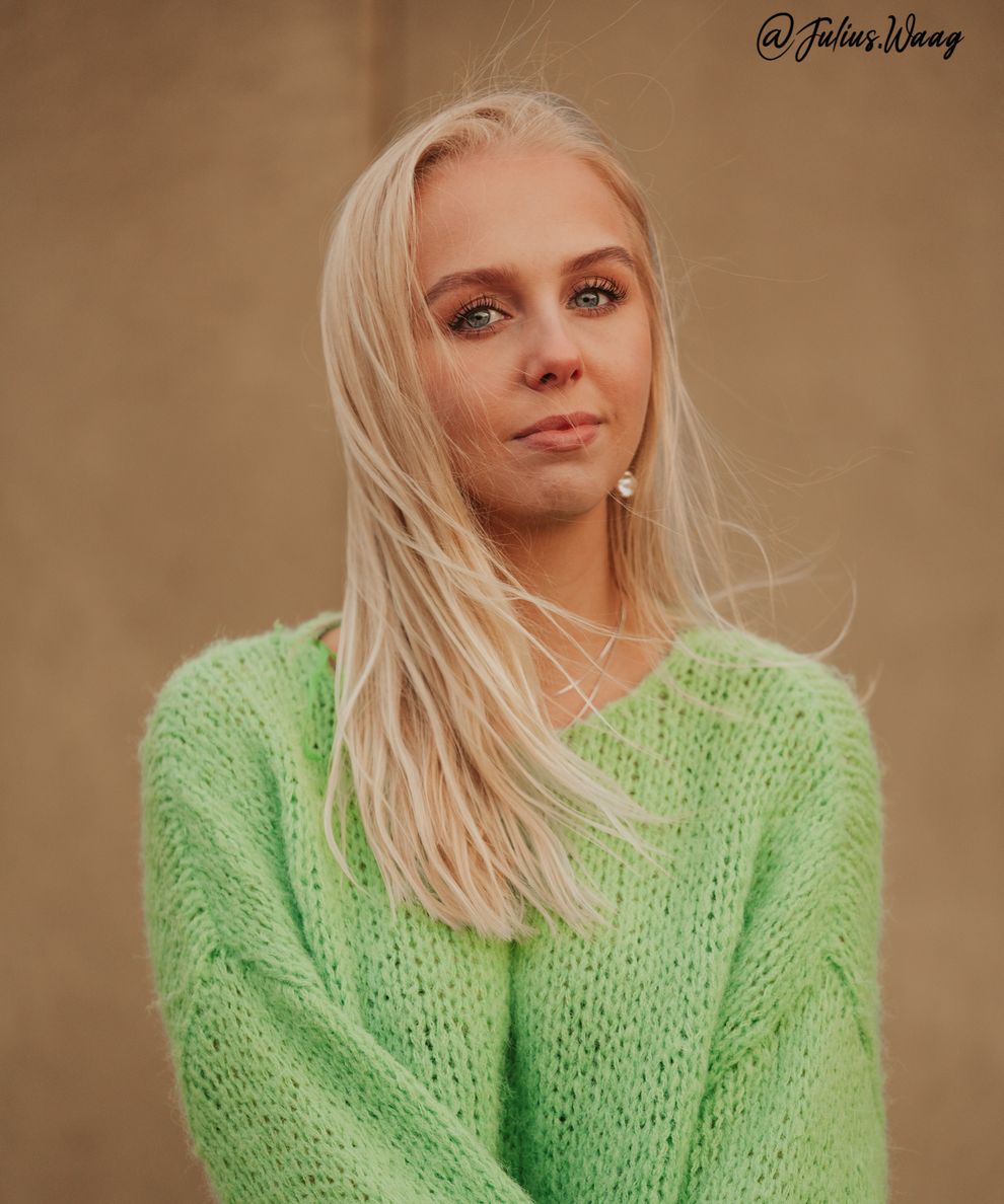 Hanna Knudsen (20)